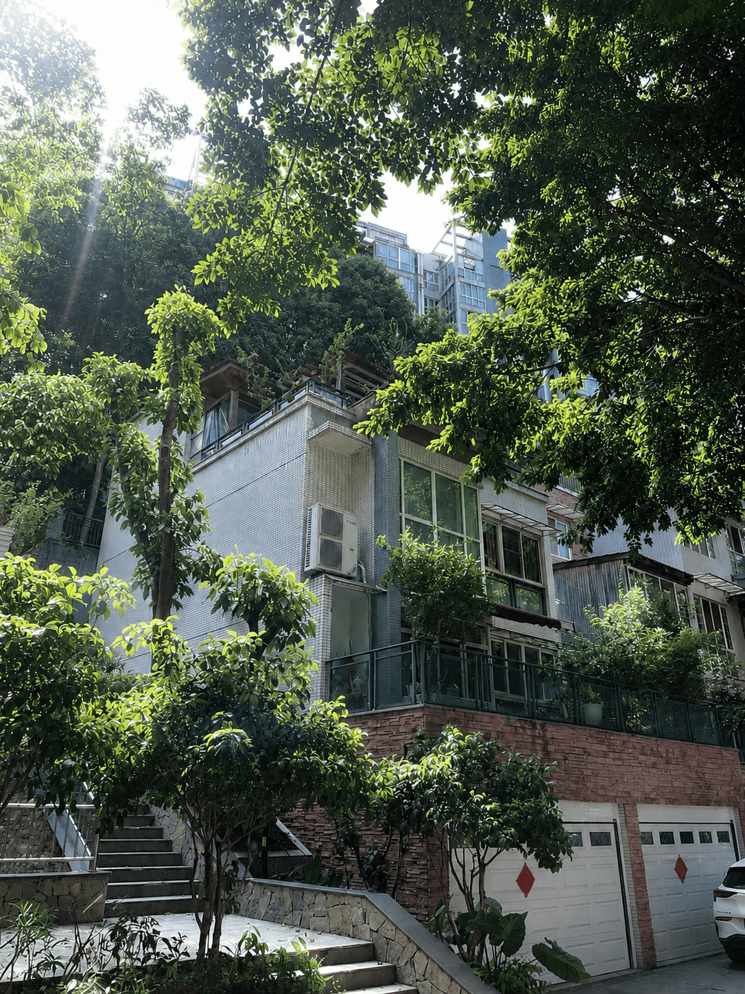 绥化岛居岁月从容升级：小小岛老别墅加装蒂升悦行款电梯